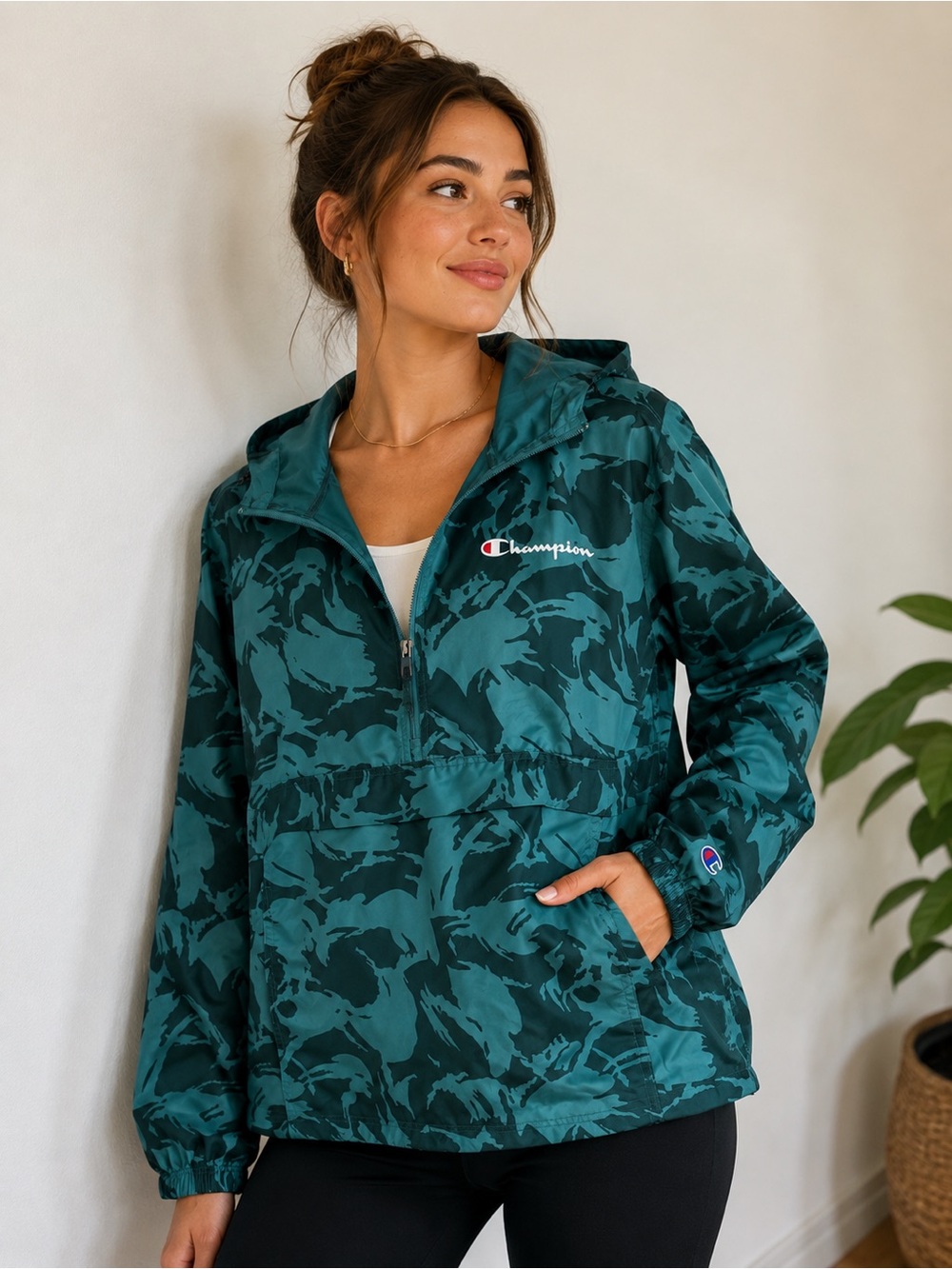 Champion Women’s Green Print 1/2 Zip Hooded Windbreaker Jacket Small